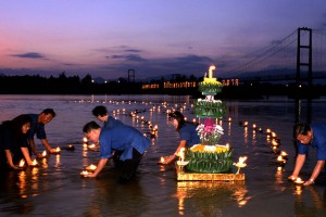 ลอยกระทงตาก